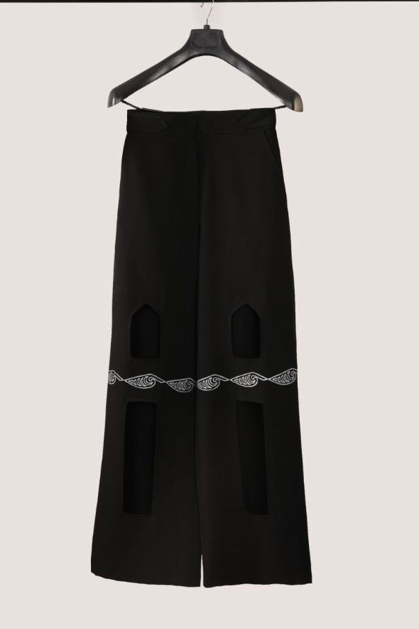 Hand-painted (Ali-Ghapou)