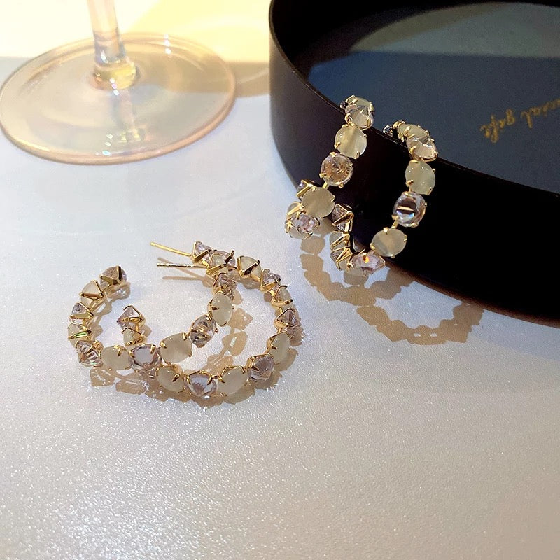 C-shape earrings