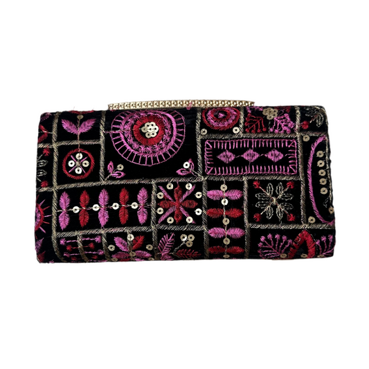 Lilly clutch