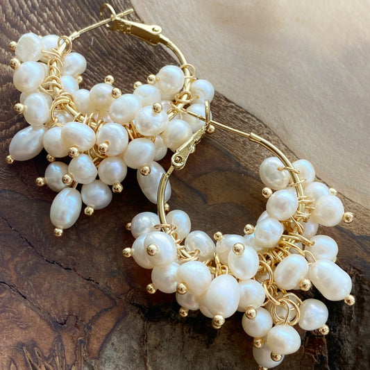 Drop pearls earrings