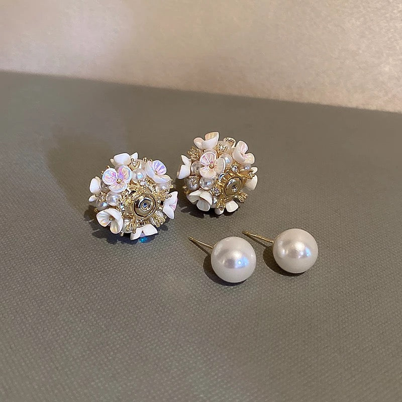 Flower ball earrings stud