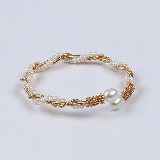 Twist pearls bangles