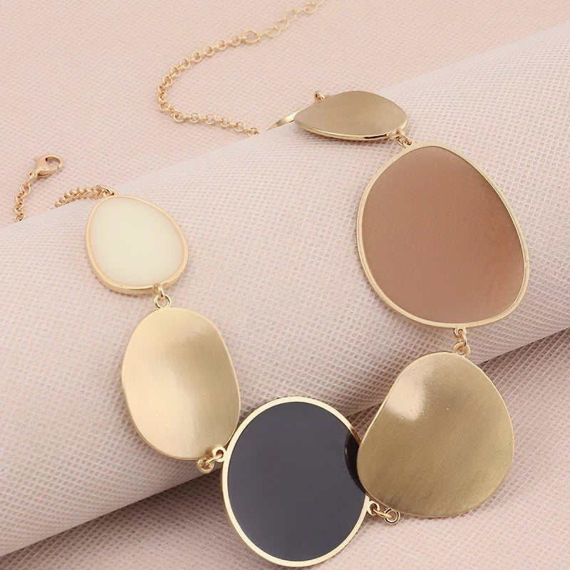 Lense necklace